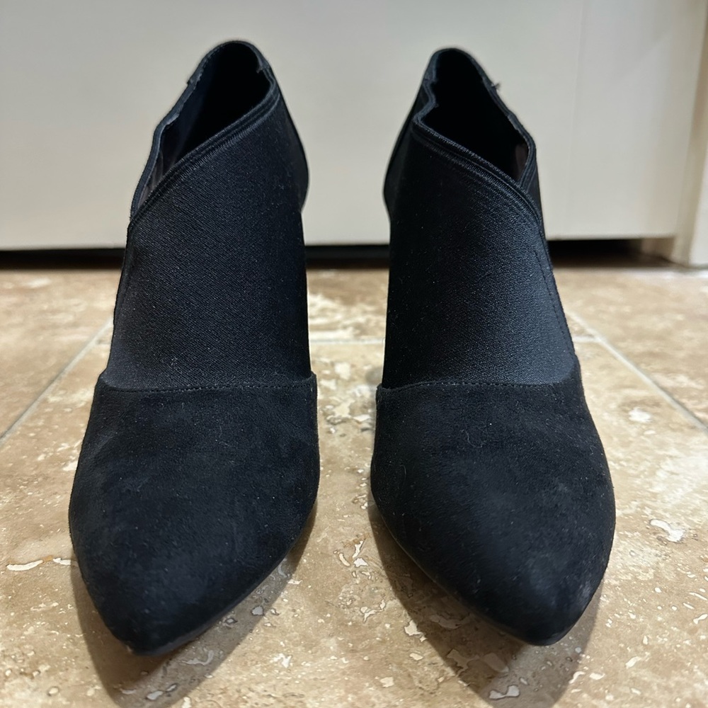 Simply Vera Vera Wang Black Ankle Booties